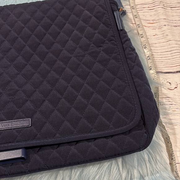VERA BRADLEY QUILTED LAPTOP MESSENGER BAG NAVY BLUE - Picture 10 of 11